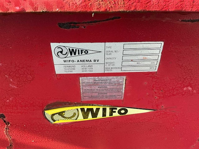 Wifo mo1000 schepbak voor hefmast,capaciteit 1000 liter - afbeelding 3 van  3