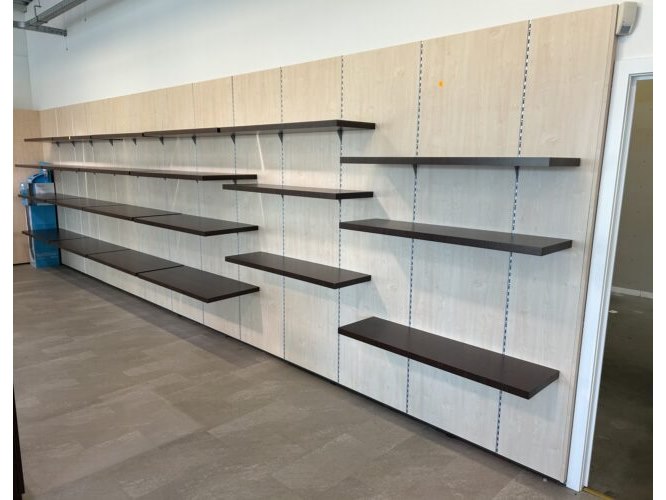 Wij strippen dit gebouw (zelf uit breken) - roeselare