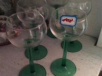 Wijnglazen ( groene voet ) - afbeelding 1 van  2