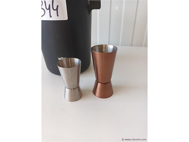 Wijnkoeler braun en maatbekers - afbeelding 2 van  3