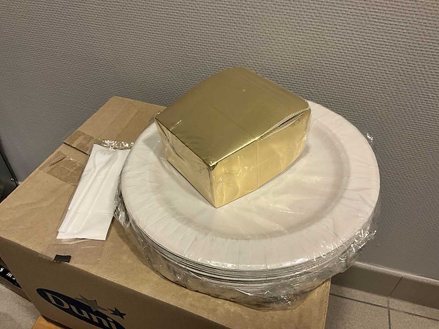 Wijnkoelkast en diverse accesoires - afbeelding 10 van  19