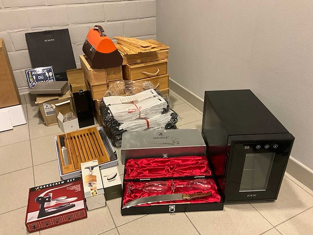 Wijnkoelkast en diverse accesoires - afbeelding 12 van  19