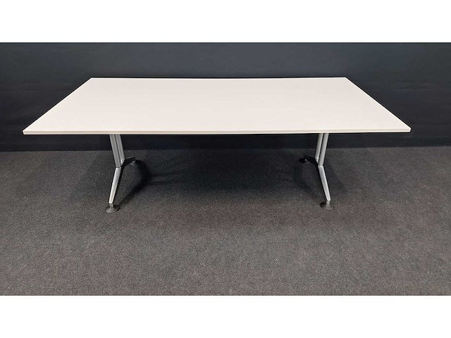 Wilkhahn - vergadertafel - afbeelding 1 van  10