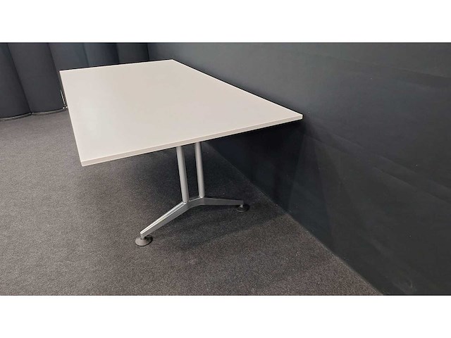 Wilkhahn - vergadertafel - afbeelding 9 van  10