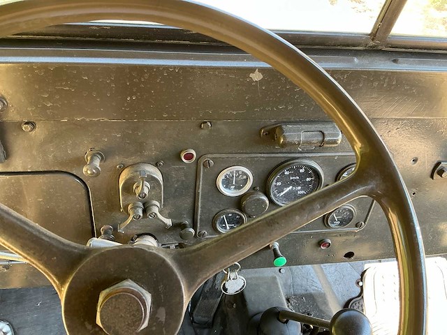 Willys overland cj-5 cj5 oldtimer - afbeelding 8 van  28