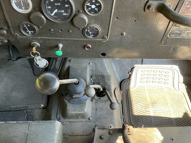 Willys overland cj-5 cj5 oldtimer - afbeelding 10 van  28