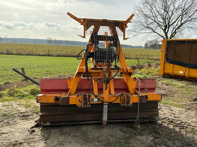 Winch voor achter tractor - afbeelding 2 van  8