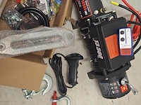 Winche elektrisch 6120kg nieuw