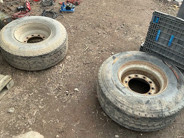 Windpower wgc28 vrachtwagenband (2x) - afbeelding 1 van  5