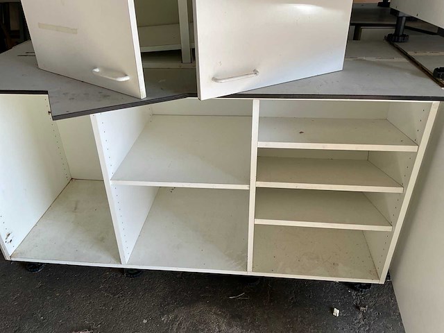 Winkel meubilair - afbeelding 2 van  7