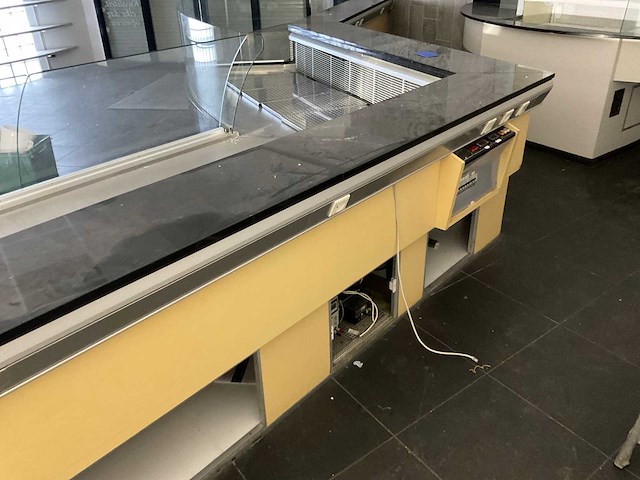 Winkel toonbank en achteropbouw - afbeelding 2 van  29