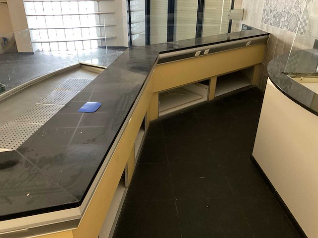 Winkel toonbank en achteropbouw - afbeelding 3 van  29