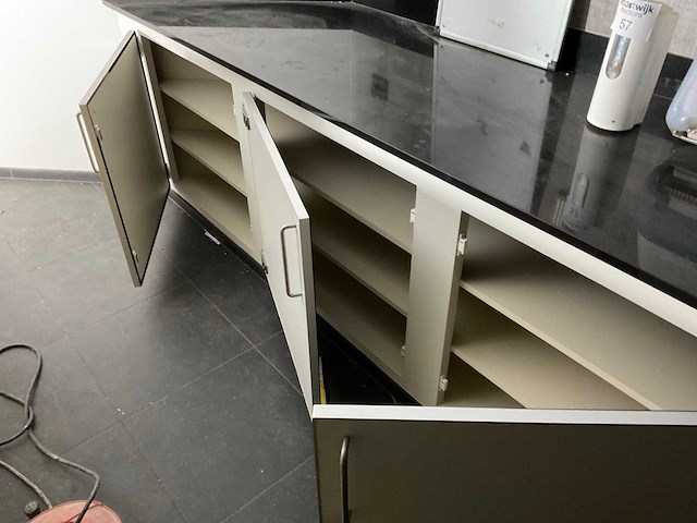 Winkel toonbank en achteropbouw - afbeelding 13 van  29