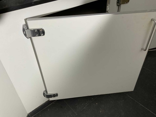 Winkel toonbank en achteropbouw - afbeelding 14 van  29