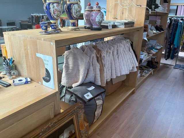 Winkel toonbank + kast - afbeelding 1 van  3