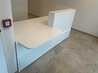 Winkel toonbank met 2 ladeblokken op wieltjes - afbeelding 2 van  11