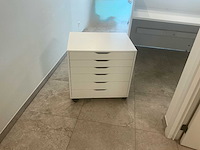 Winkel toonbank met 2 ladeblokken op wieltjes - afbeelding 6 van  11