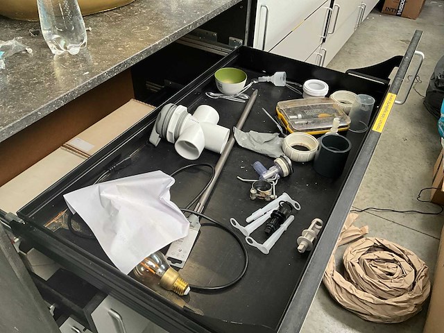 Winkel toonbank - afbeelding 14 van  18