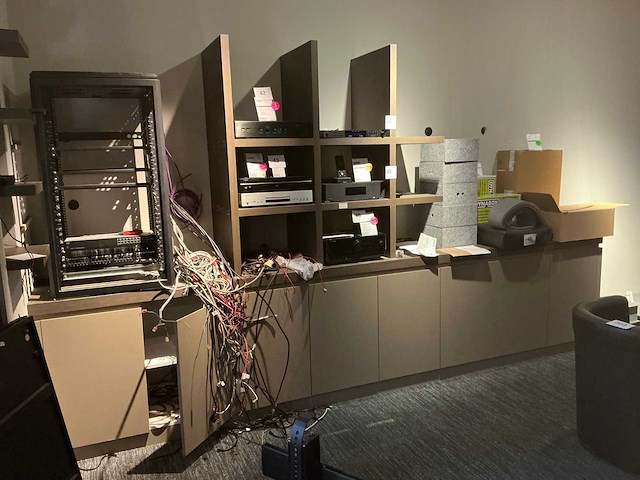 Winkel wandmeubel - afbeelding 1 van  6