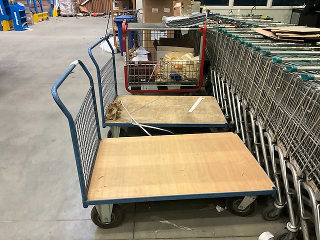 Winkelkarren (2x) - afbeelding 1 van  3