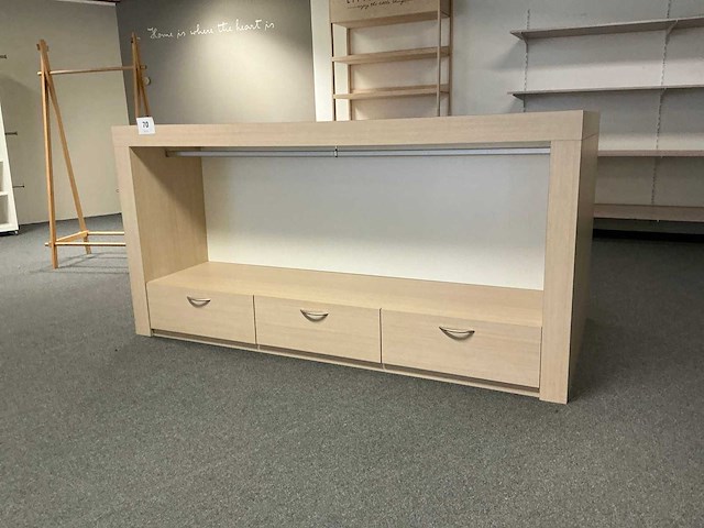 Winkelmeubel - afbeelding 1 van  4