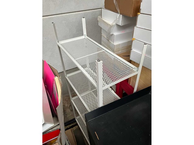 Winkelmeubilair en diversen - afbeelding 11 van  14