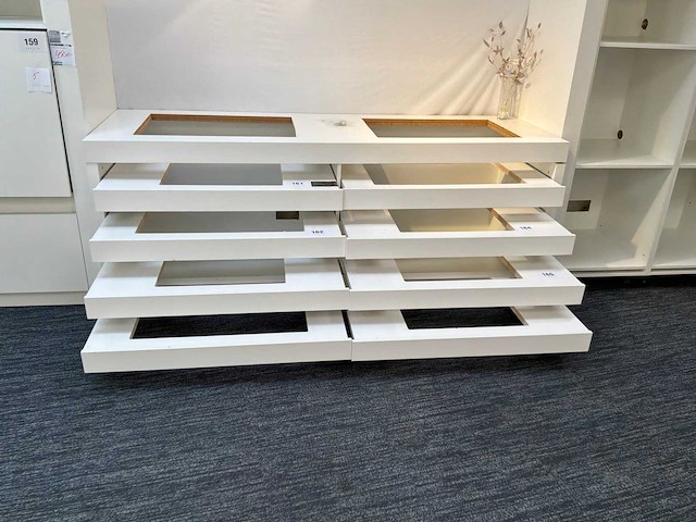 Winkelmeubilair - afbeelding 8 van  9