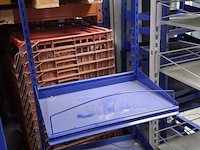 Winkelrek 62b x42d x 170h op wielen - afbeelding 1 van  4