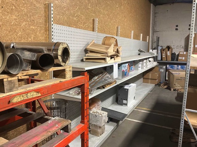 Winkelstelling met inhoud - afbeelding 4 van  4