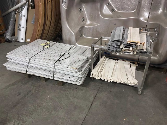 Winkelstelling met inhoud - afbeelding 1 van  4