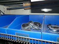 Winkelstelling met metalen manden + inhoud - afbeelding 2 van  10