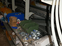 Winkelstelling met metalen manden + inhoud - afbeelding 4 van  10