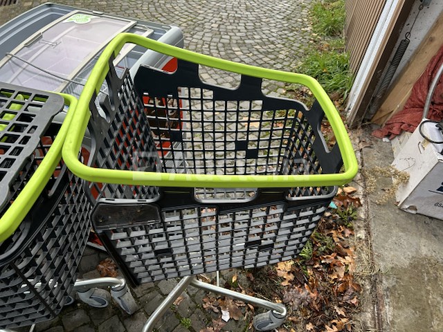 Winkelwagens - afbeelding 3 van  4