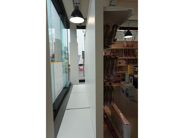 Winkelwand – 3 units jl-wand met etalagezijde | hout & metaal - afbeelding 4 van  5