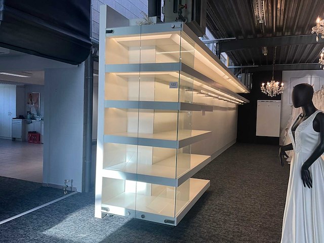 Winkelwandrek - afbeelding 1 van  31