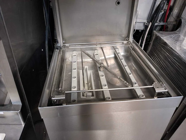 Winterhalter - gs502 - korvenvaatwasmachine - afbeelding 4 van  5
