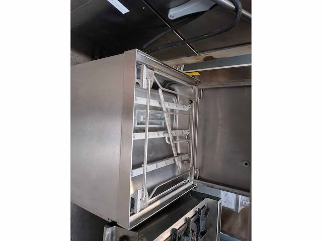 Winterhalter - gs515 - korvenvaatwasmachine - afbeelding 3 van  4