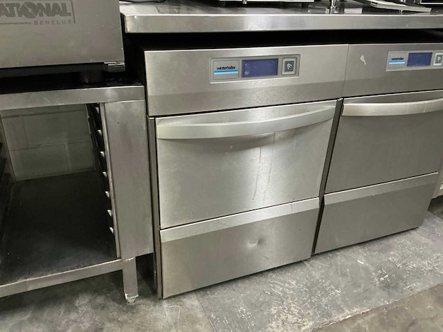 Winterhalter - uc-m - korvenvaatwasmachine - afbeelding 1 van  3