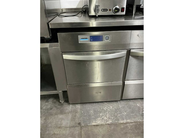 Winterhalter - uc-m - korvenvaatwasmachine - afbeelding 2 van  3