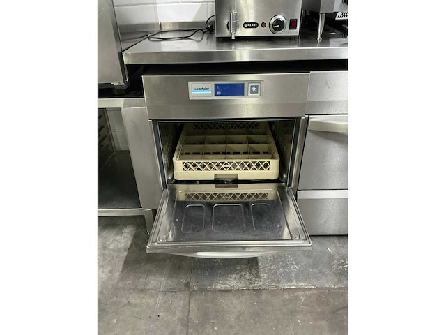 Winterhalter - uc-m - korvenvaatwasmachine - afbeelding 3 van  3
