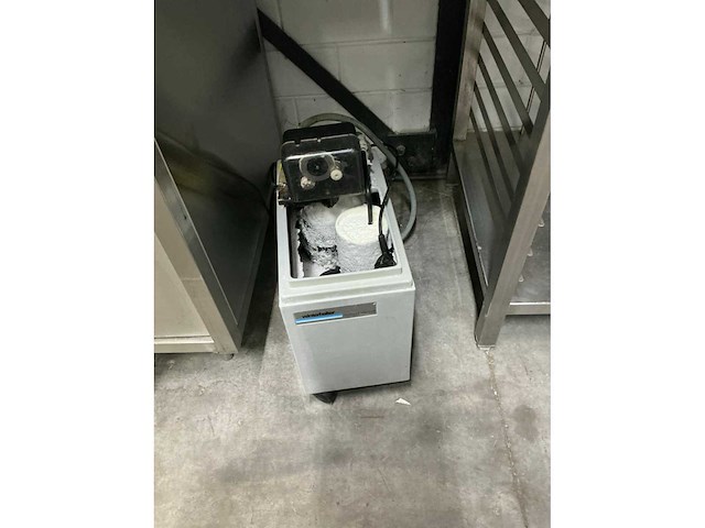 Winterhalter - waterontharder - afbeelding 3 van  3