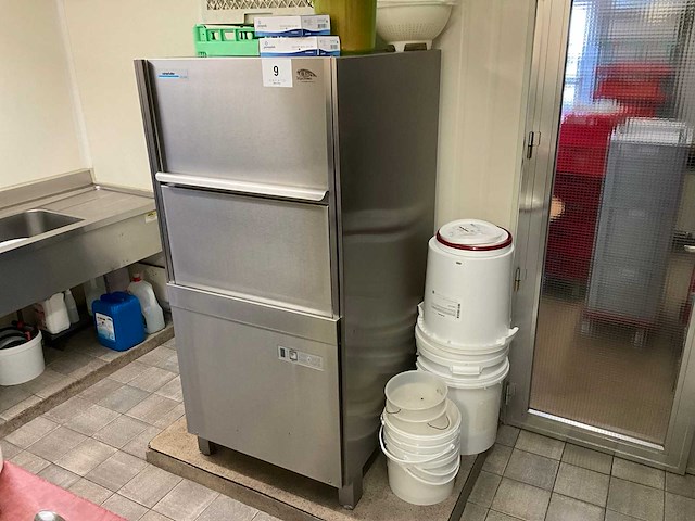 Winterhalter gs 640 korvenvaatwasmachine - afbeelding 1 van  3