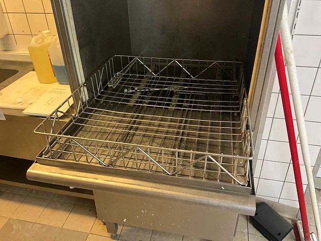 Winterhalter gs 640 korvenvaatwasmachine - afbeelding 4 van  8