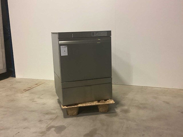 Winterhalter gs302 korvenvaatwasmachine - afbeelding 1 van  5