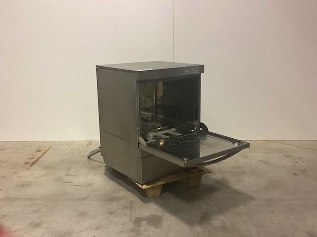 Winterhalter gs302 korvenvaatwasmachine - afbeelding 2 van  5