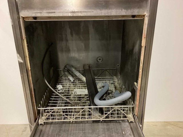 Winterhalter gs640 korvenvaatwasmachine - afbeelding 5 van  5