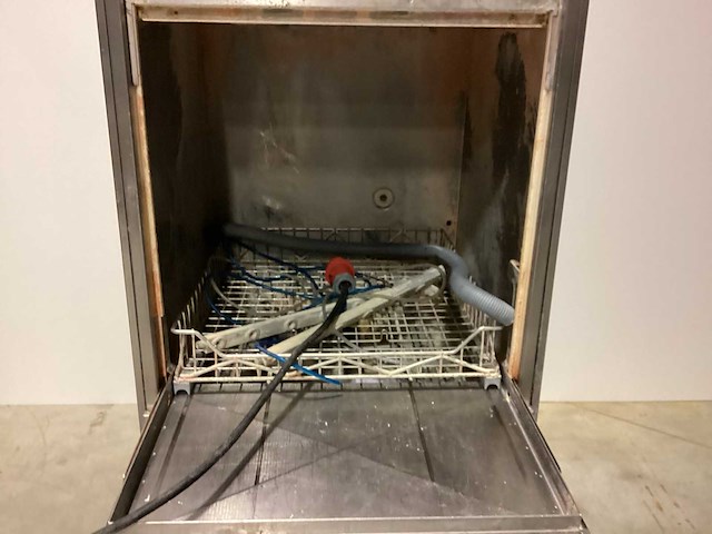 Winterhalter gs640 korvenvaatwasmachine - afbeelding 6 van  7