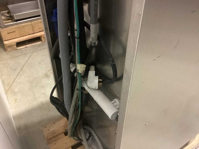Winterhalter gs640 korvenvaatwasmachine - afbeelding 7 van  7