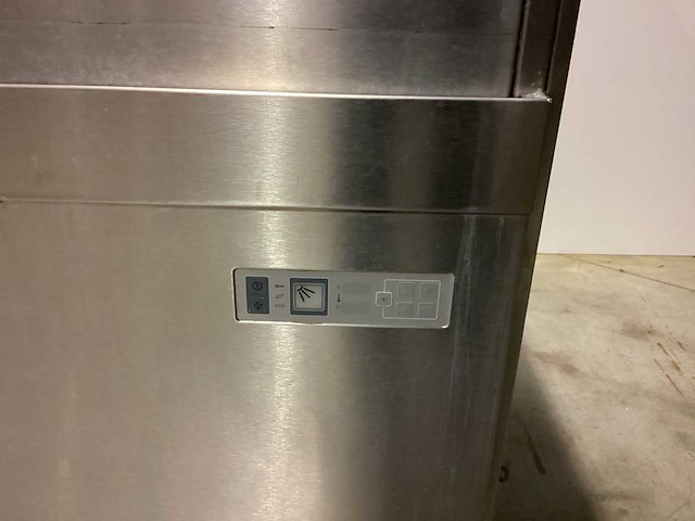 Winterhalters gs640 korvenvaatwasmachine - afbeelding 4 van  8