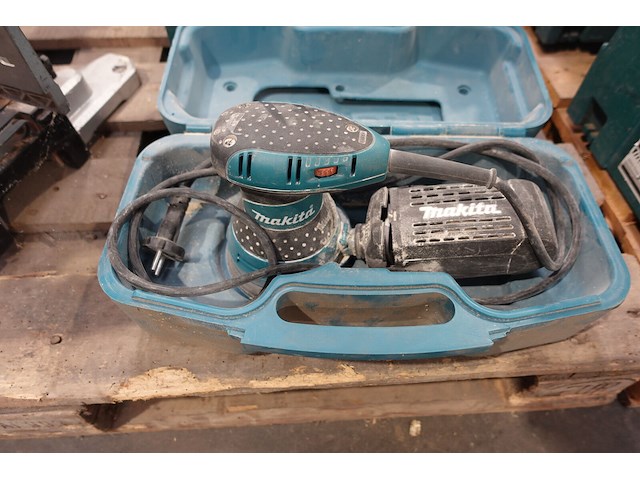 Wipzaag + schuurmachine makita - afbeelding 4 van  5